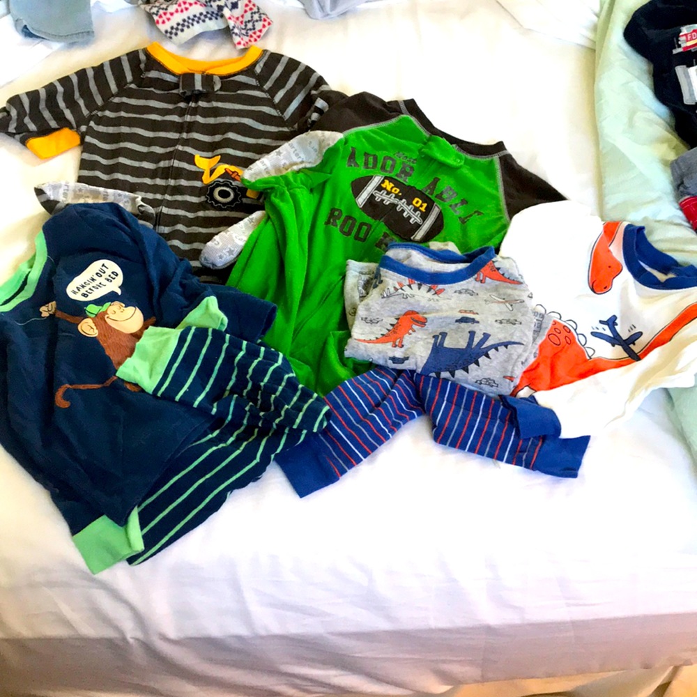 Amazing price...Carter’s 4 SETS!!! Toddler Pajamas